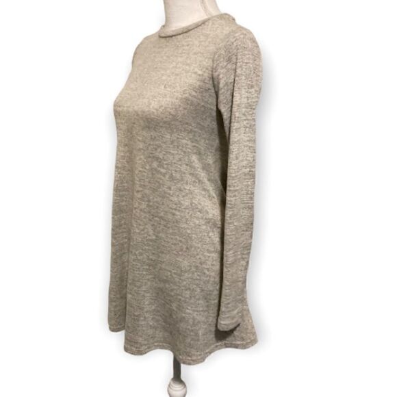 The Vanity Room Long Sleeve Key Hole Swing Dress - Picture 4 of 8